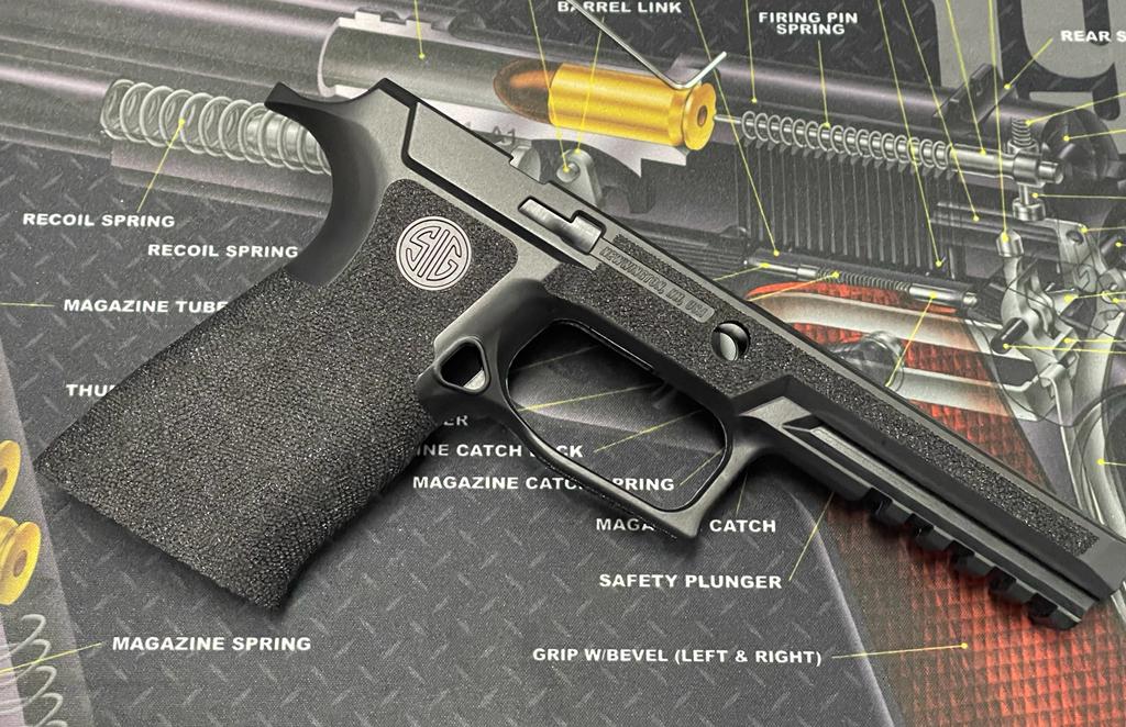 Boomarms Custom - AGA-Style P320 X-Series Custom Polymer Frame for SIG / VFC M17/M18 GBB SERIES ( FULL RAIL SIZE )