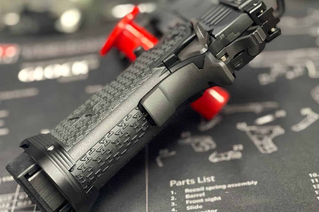 Boomarms Custom - STI Staccato-P DPO 2011 RMR Airsoft GBB - Black color