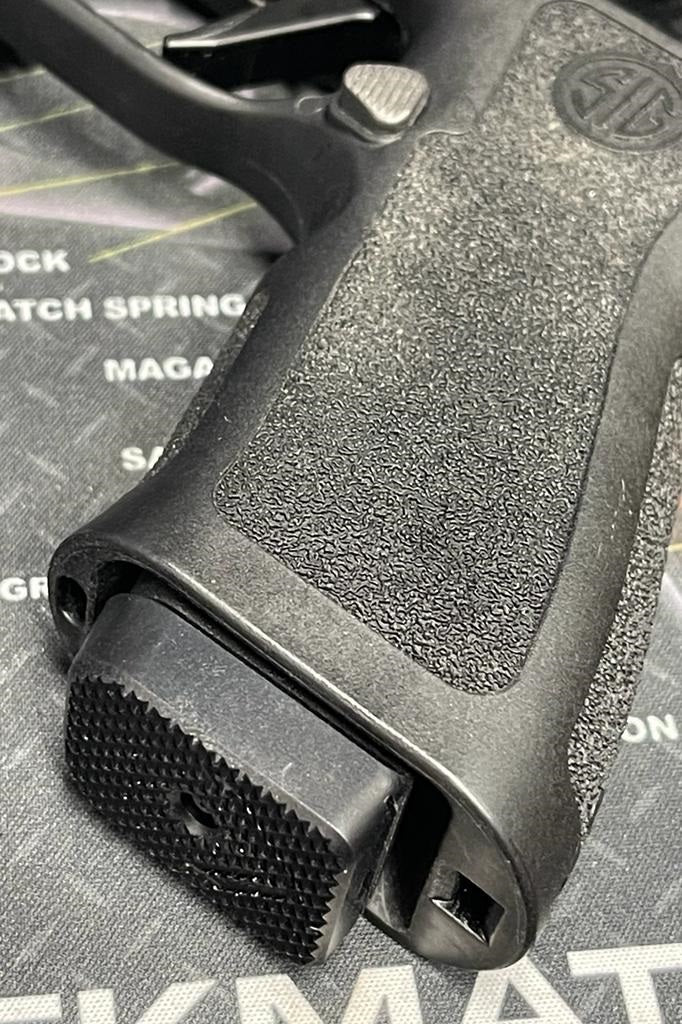 Bomber CNC Aluminum P320 ( Legion type) Magazine Basepad for SIG / VFC M17 / M18 GBB Magazine