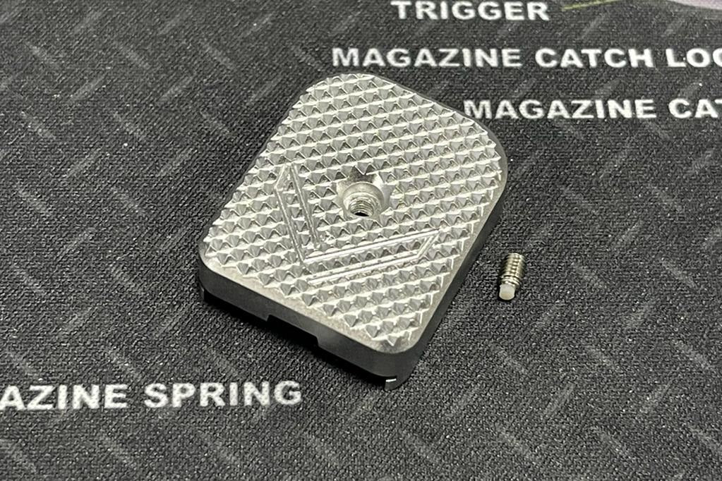 Bomber CNC Aluminum P320 ( Legion type) Magazine Basepad for SIG / VFC M17 / M18 GBB Magazine