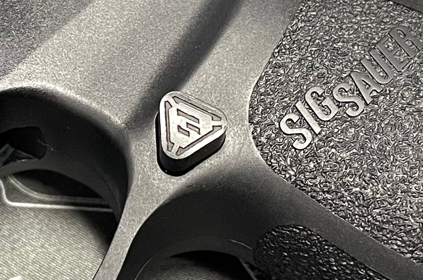 EMG / G&P ( SI ) Strike Industries CNC Steel Mag Release for SIG AIR / VFC P320 M17 M18 GBB
