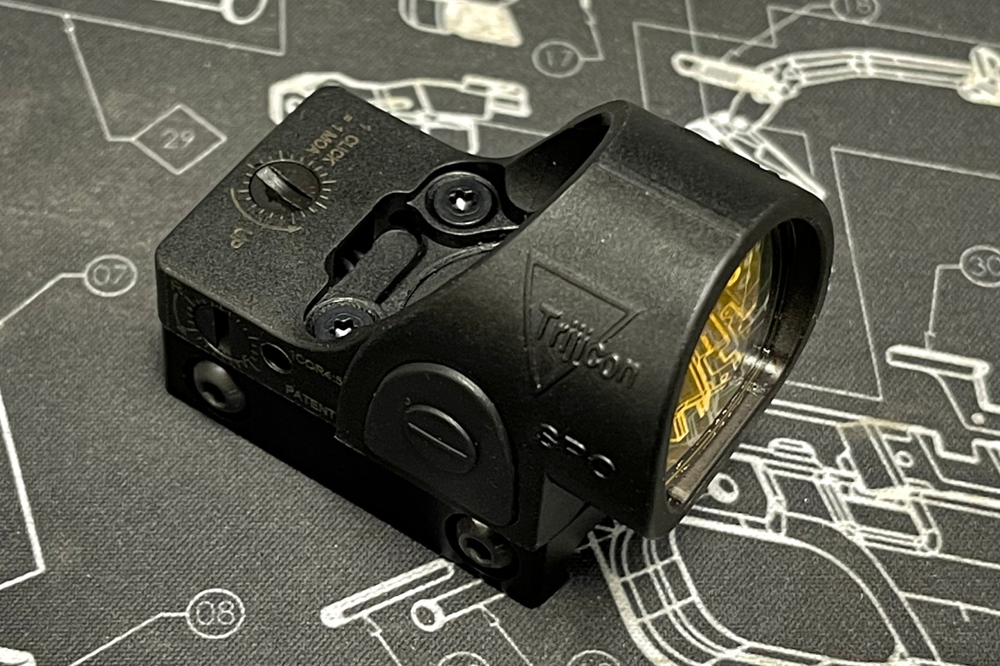 SOTAC SRO style Red Dot sight ( Plastic Nylon Version ) - Black