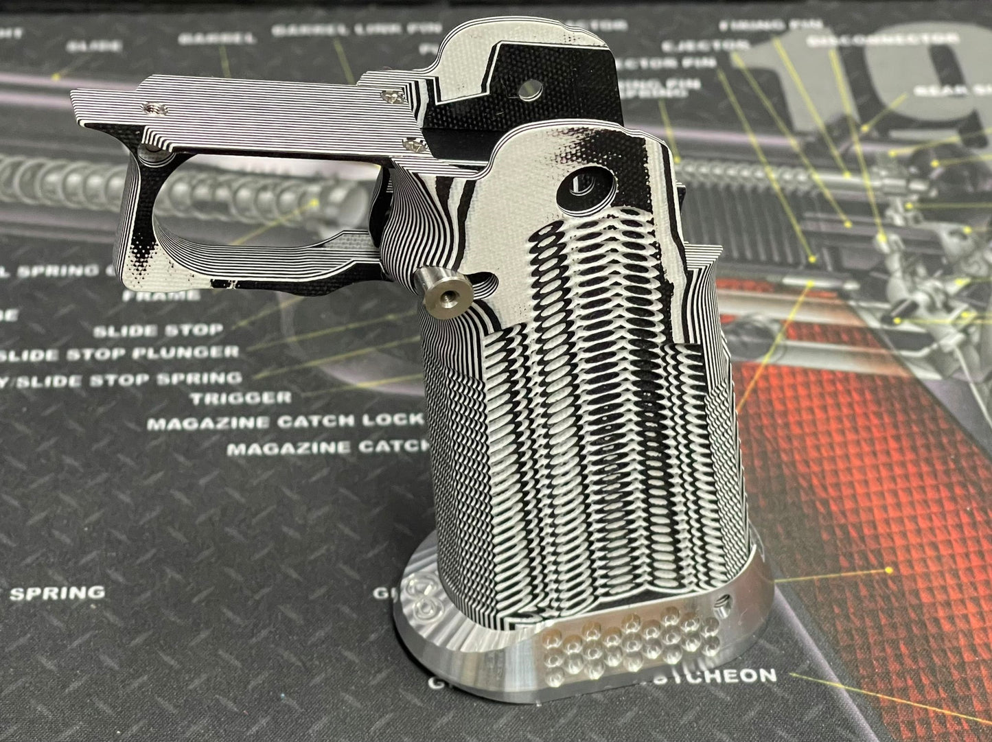 Nova CNC G10 Grip for Tokyo Marui 5.1 Hicapa GBB series - ( Ditch Texture )
