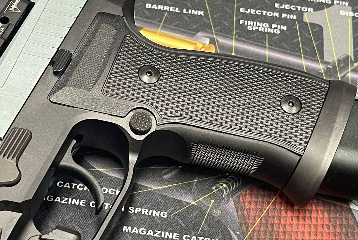 Boomarms Custom - P320 SIG M18 PRO-CUT slide x AXG Lower frame version Airsoft GBB - SG x BK