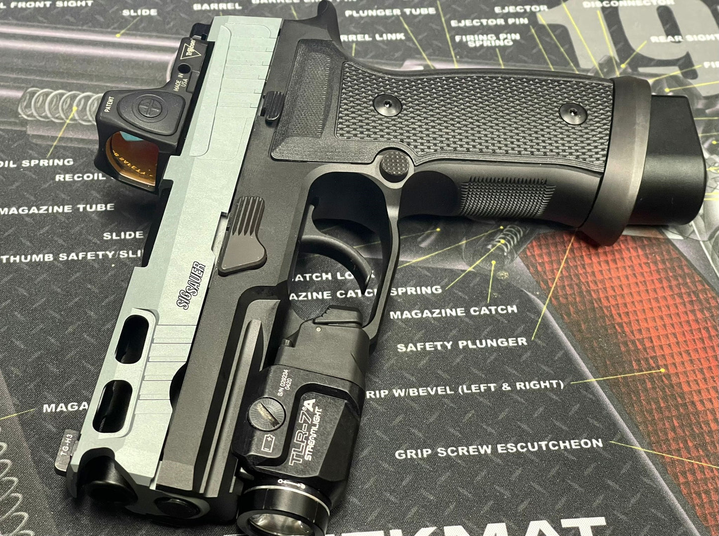 Boomarms Custom - P320 SIG M18 PRO-CUT slide x AXG Lower frame version Airsoft GBB - SG x BK