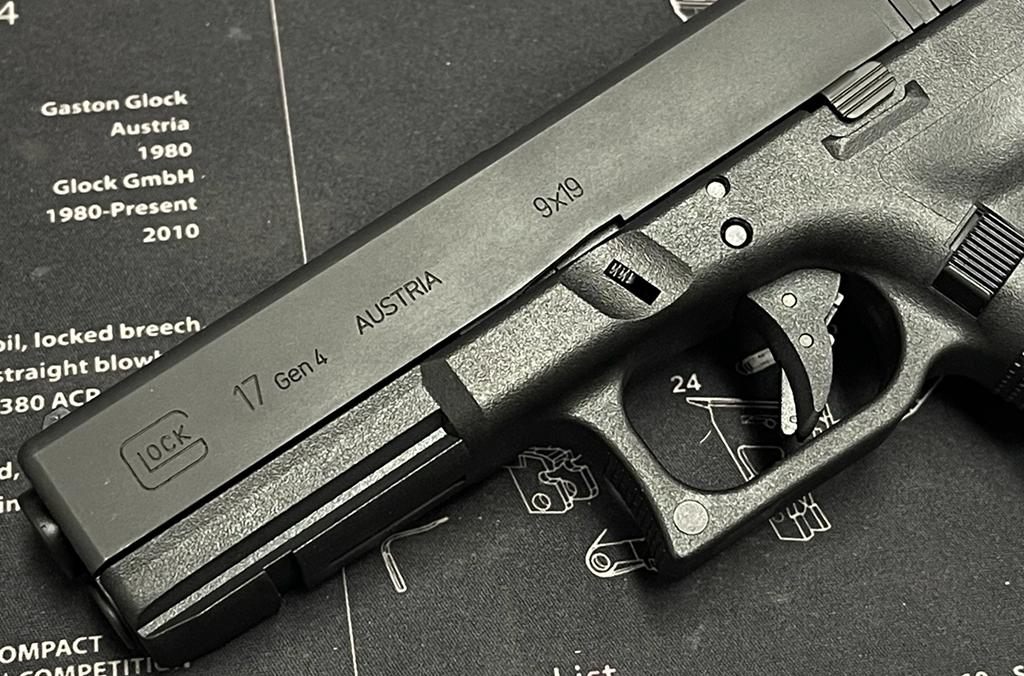 Boomarms Custom - G17 Gen4 Steel GBB Airsoft Pistol ( DX version )