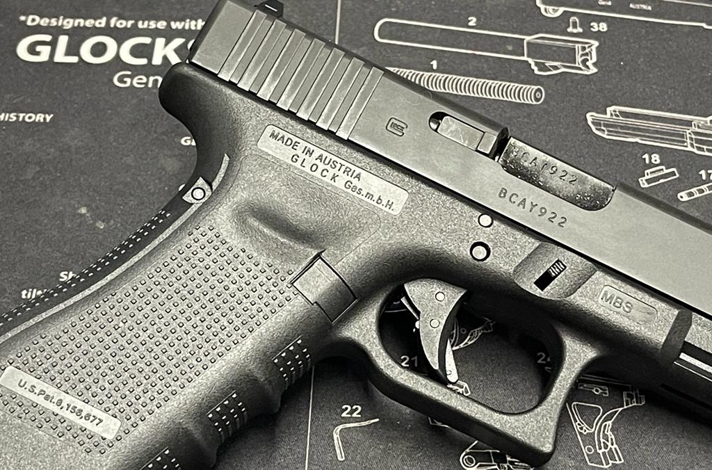 Boomarms Custom - G17 Gen4 Steel GBB Airsoft Pistol ( DX version )