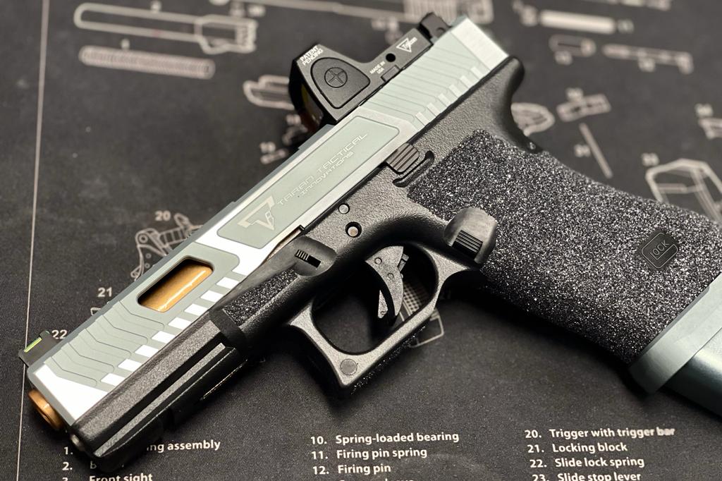 Boomarms Custom - T-style G17 RMR Cut GBB - ( Shiny Silver ) with Silicon Carbide Grip