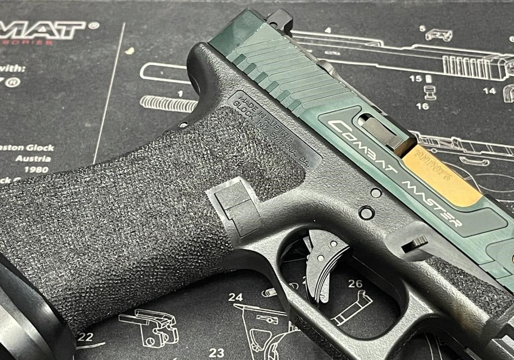 Boomarms Custom - T-style G17 RMR Cut GBB - Shiny Black
