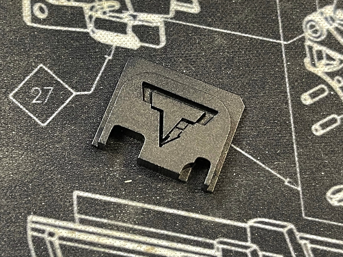 Bomber CNC Aluminum Rear Plate for Marui G-Series Airsoft GBB ( T-Style engraved version ) )