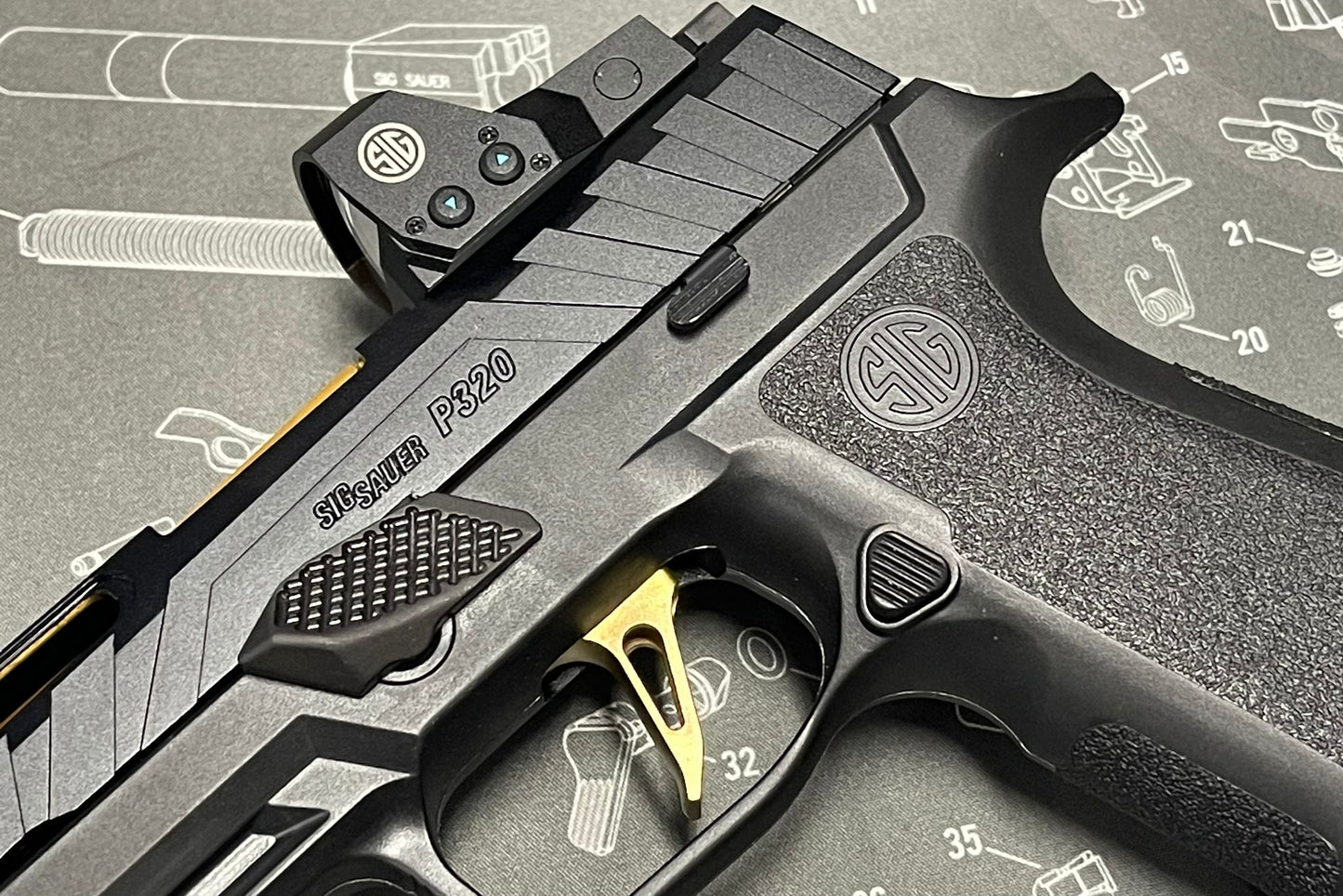 Boomarms Custom - SIG P320 Spectre Comp Airsoft GBB - Black