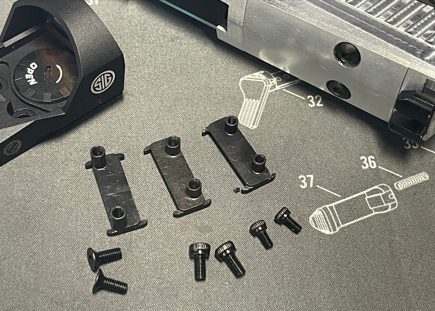 Bomber Steel red dot sight mount Adapter for P320 M17 /18 GBB series