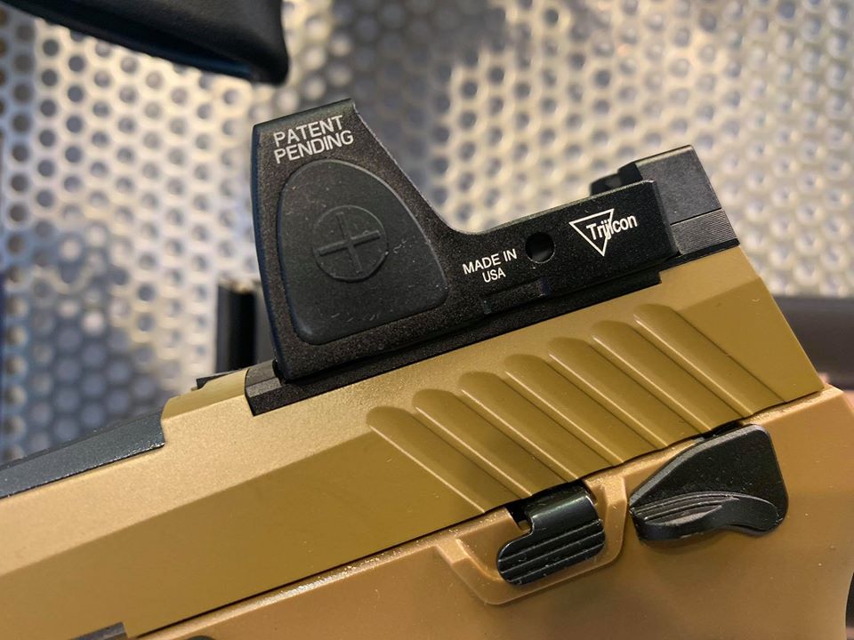 Hero Custom RMR Mount Base with Raised Sight Set for SIG / VFC M17 / M18 GBB Series