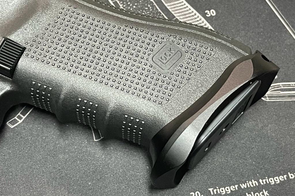 Bomber Z-style Magwell for Tokyo Marui G17 Gen4 / G19 Gen4 GBBP series