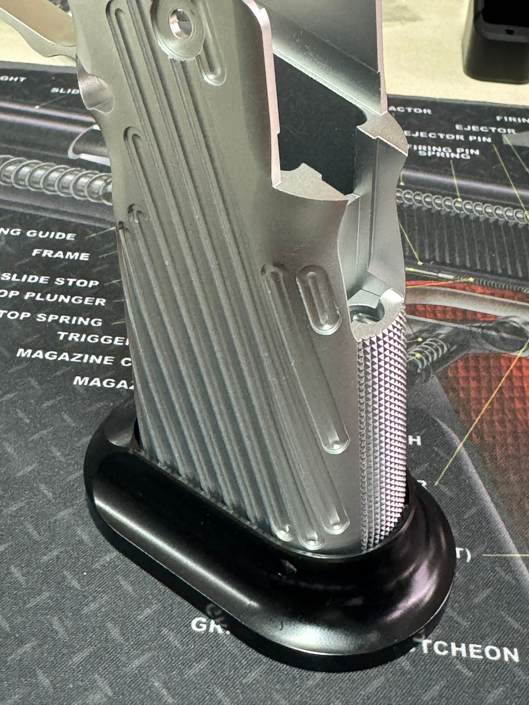 Bomber CNC Aluminum Hugh Infinity Magwell for Aluminum Grip