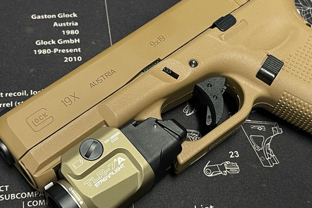 Boomarms Custom Glock 19X Gas Blowback Pistol - Tan